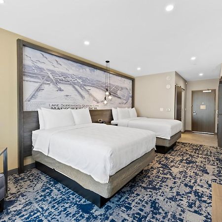 Best Western Plus Marquette Hotel & Suites Екстер'єр фото