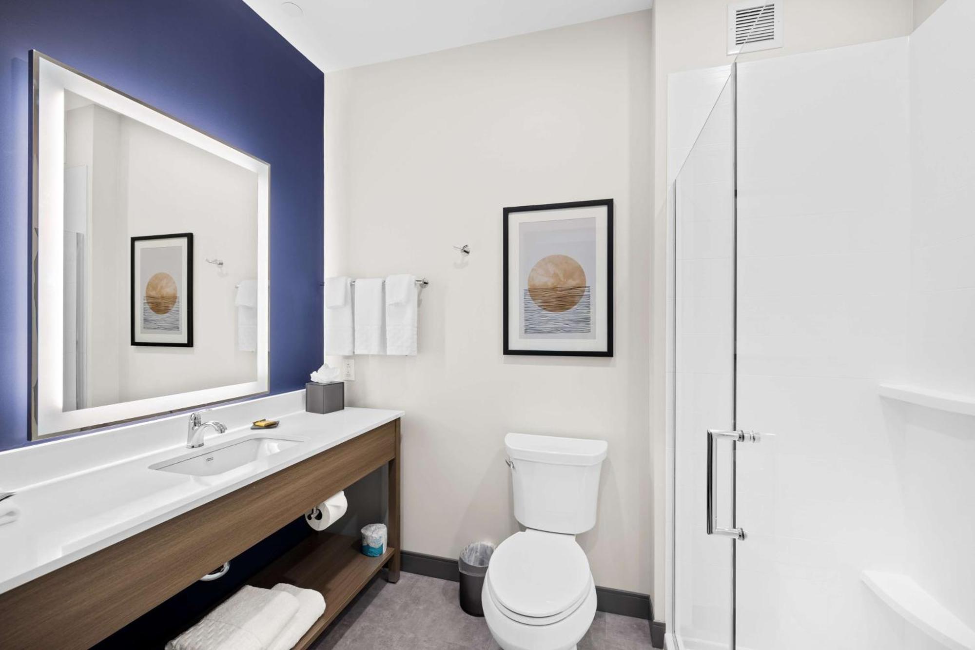 Best Western Plus Marquette Hotel & Suites Екстер'єр фото