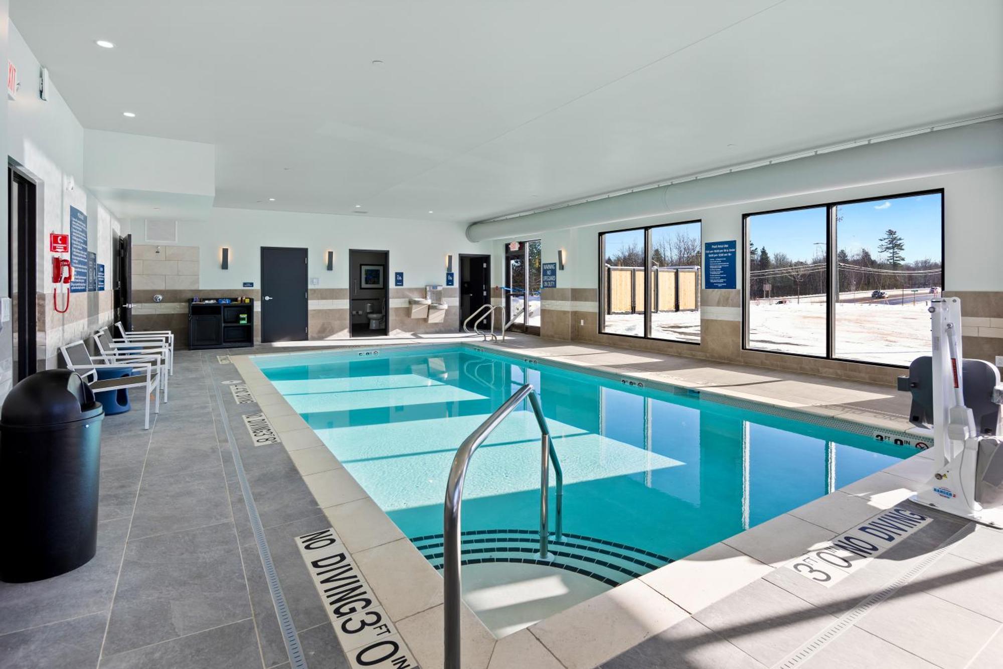 Best Western Plus Marquette Hotel & Suites Екстер'єр фото