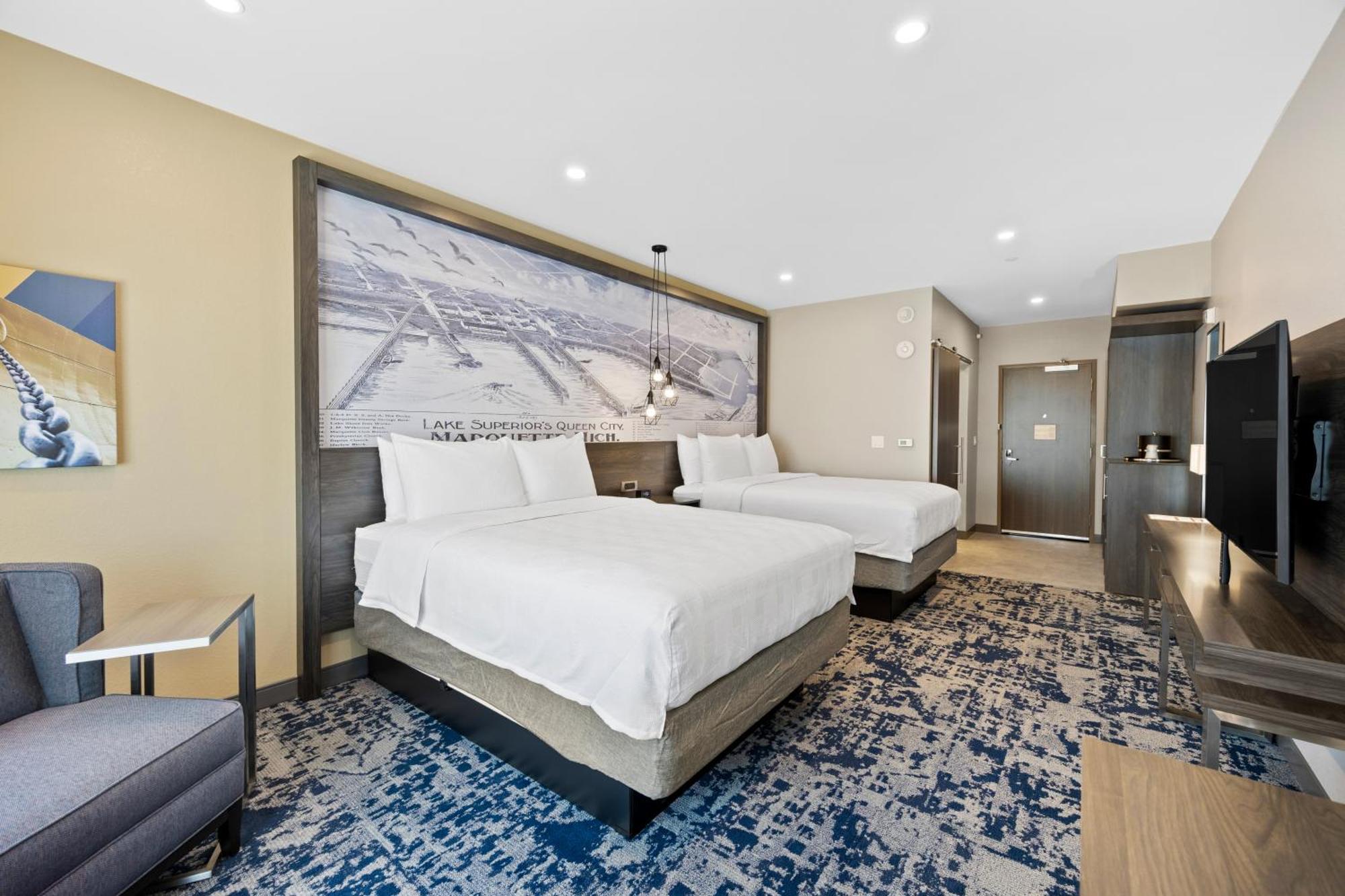 Best Western Plus Marquette Hotel & Suites Екстер'єр фото